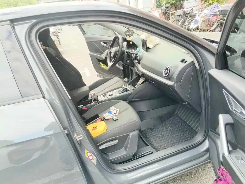 Photo 13 - Audi Q2L