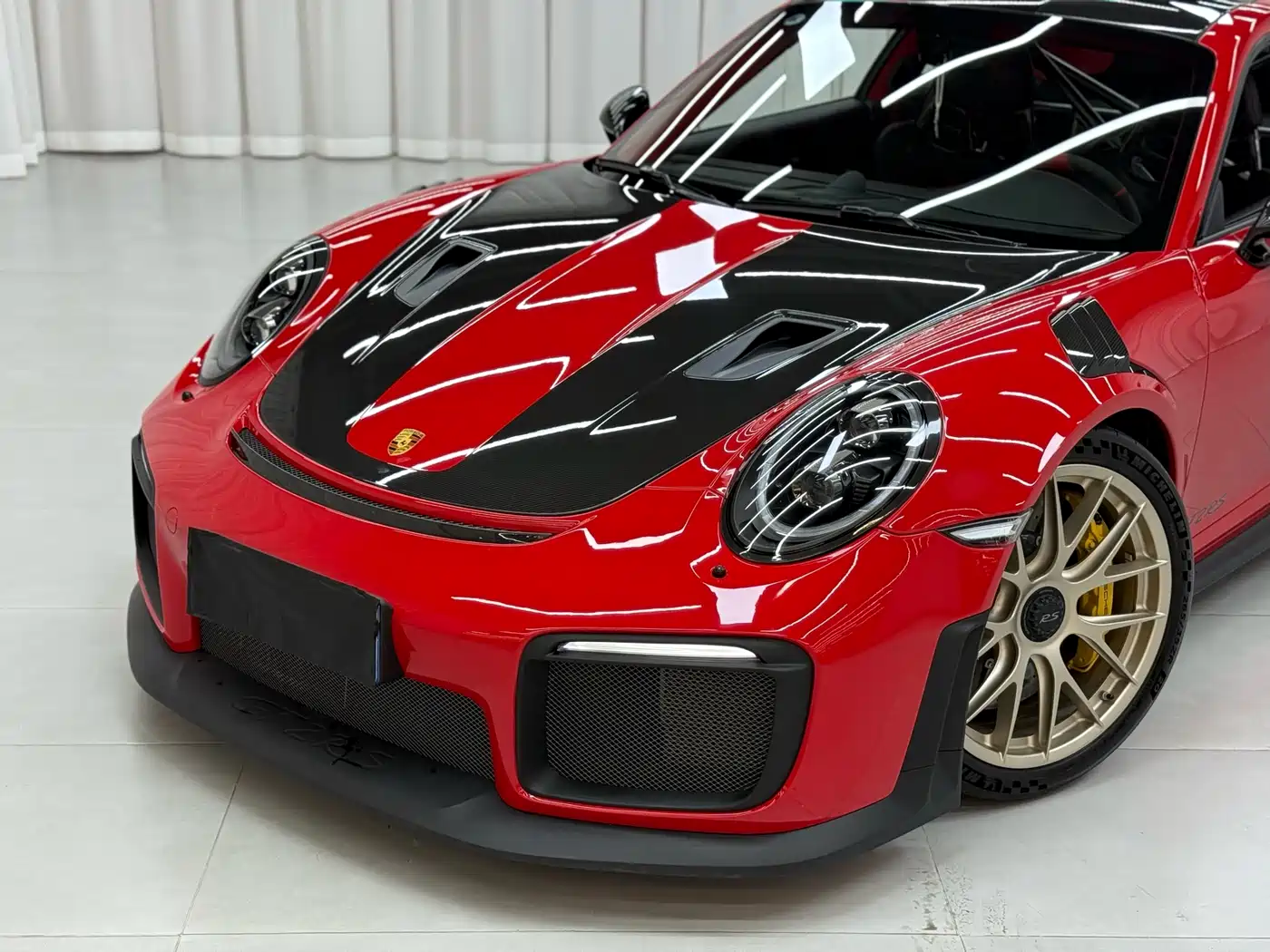 Porsche 911 2018 GT2 RS 3.8T фото 6