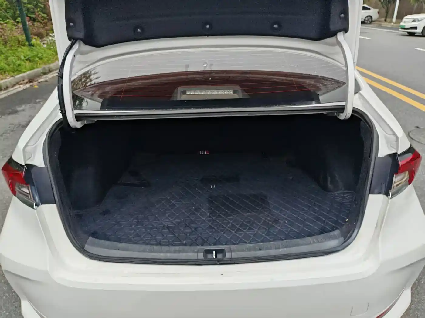 Toyota Corolla 2021 TNGA 1.5L CVT Pioneer Edition фото 12