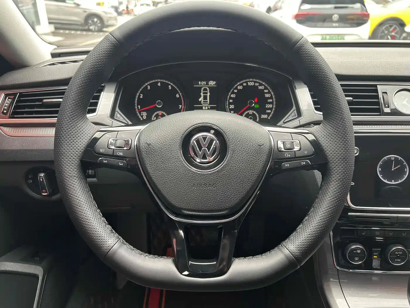 Volkswagen Passat 2017 330TSI DSG Prestige фото 12