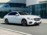 Фото 3 - Mercedes-Benz E-Class