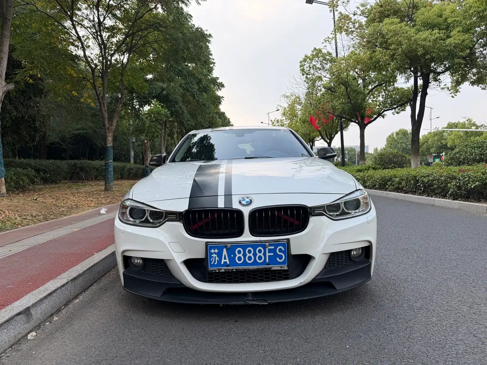 Photo 2 - BMW 3 Series (Import)