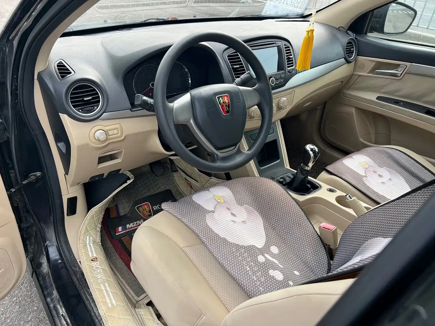 Roewe 350 2015 2015 Model 1.5L Manual Luxury Sunroof Edition