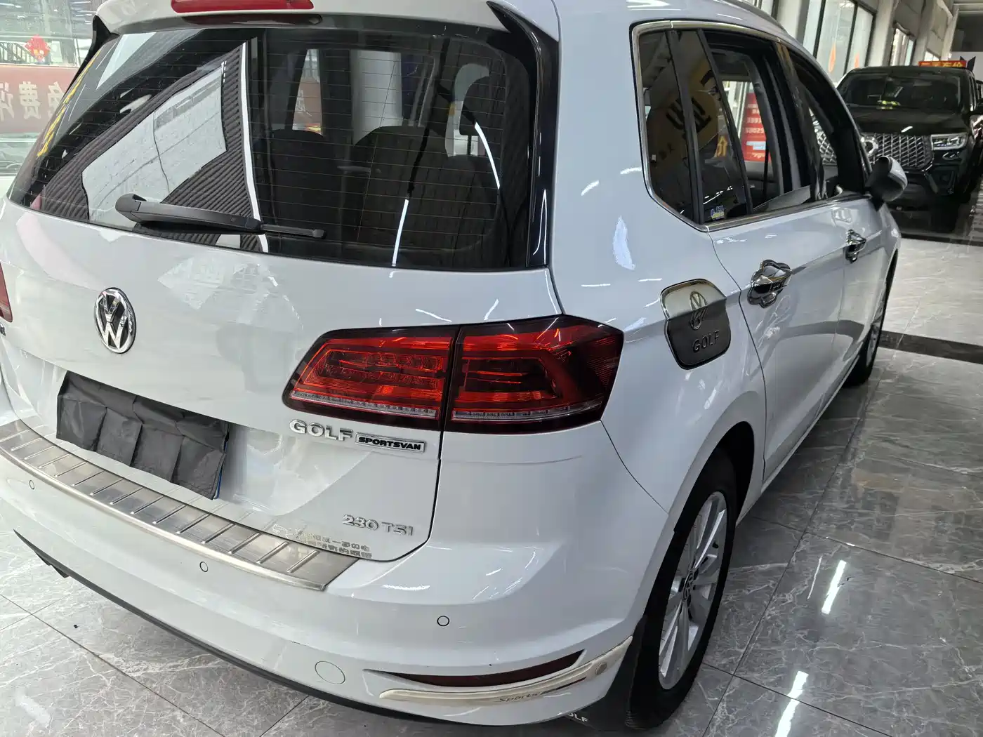 Volkswagen Golf Sportsvan 2016 230TSI Automatic Progressive фото 6