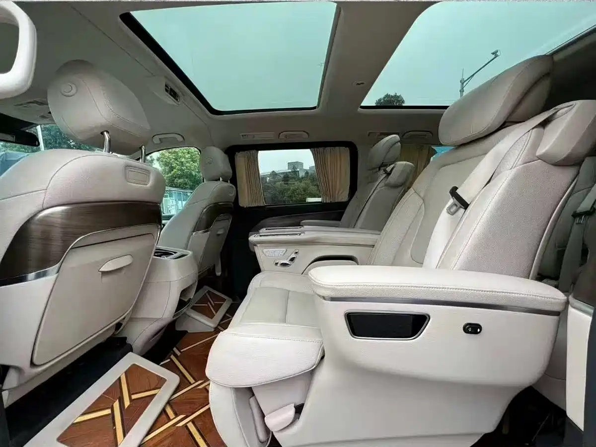 MERCEDES-BENZ V CLASS