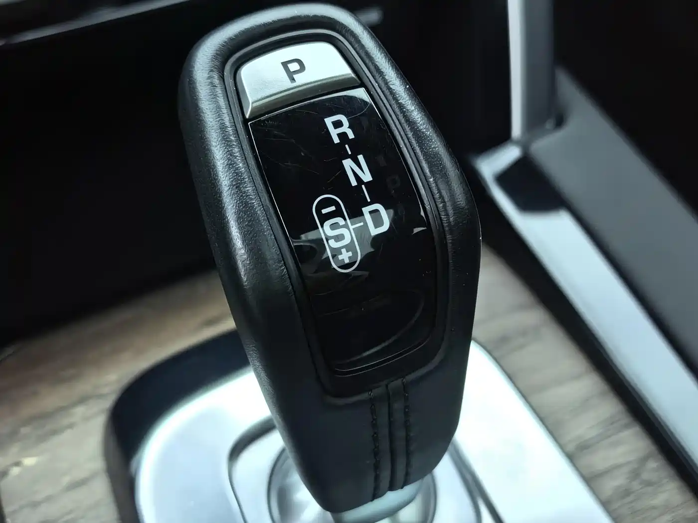 Land Rover Discovery Sport 2020 249PS R-Dynamic Performance Tech 5-seater фото 17