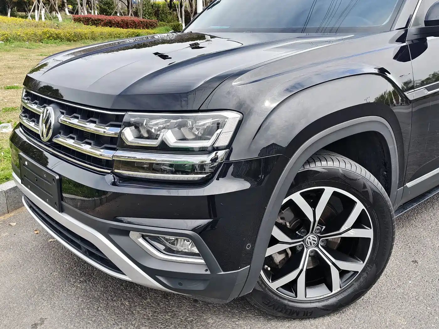 Volkswagen Teramont 2020 330TSI 2WD Luxury China VI фото 7