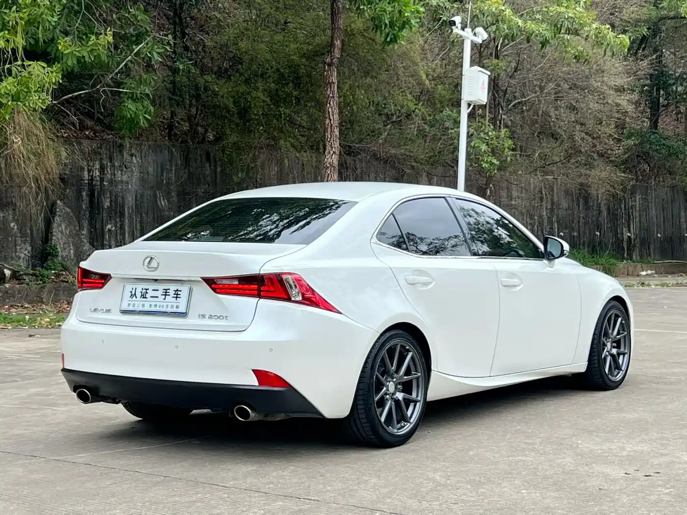 LEXUS IS
