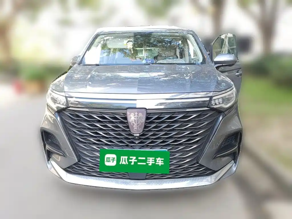 Фото 2 - Roewe iMAX8