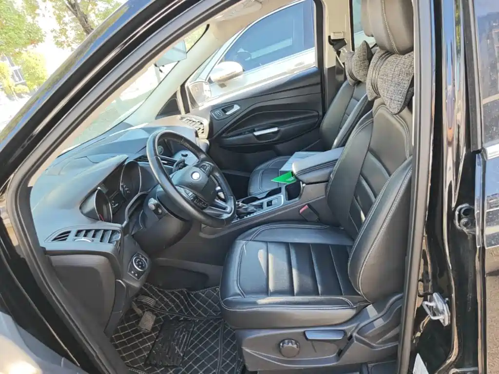 Фото 15 - Ford Kuga
