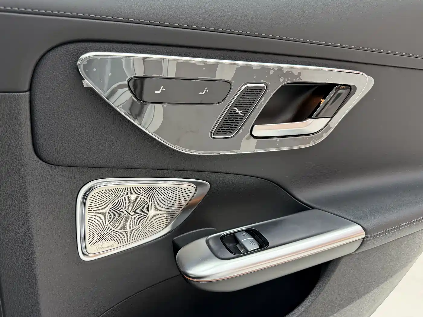 Mercedes-Benz C-Class 2023 C 260 L Night Edition Sport фото 20