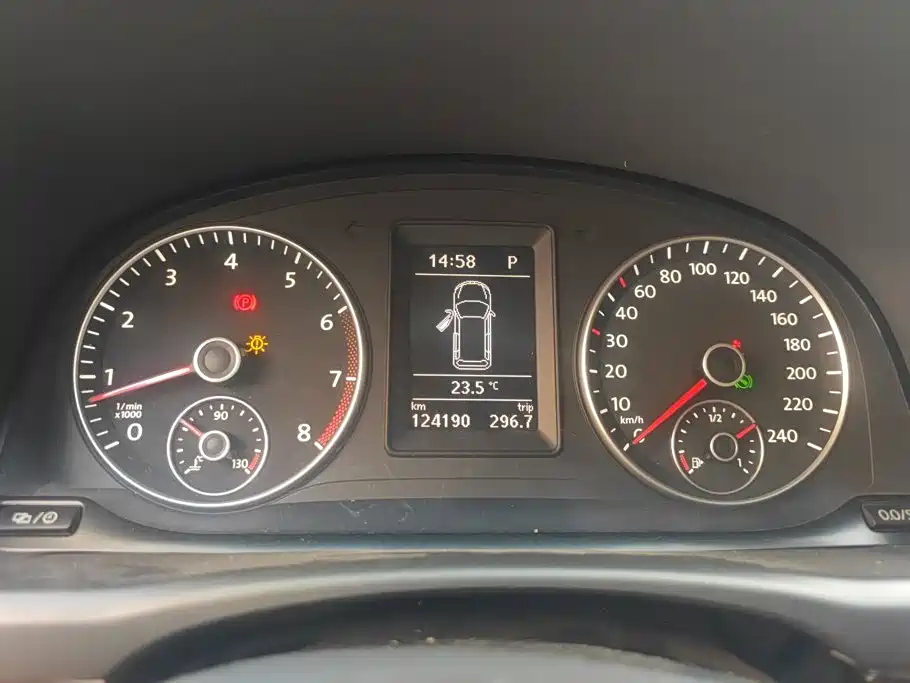 Volkswagen Touran 2013 2013 1.4T DSG Brilliant Edition 5-seater