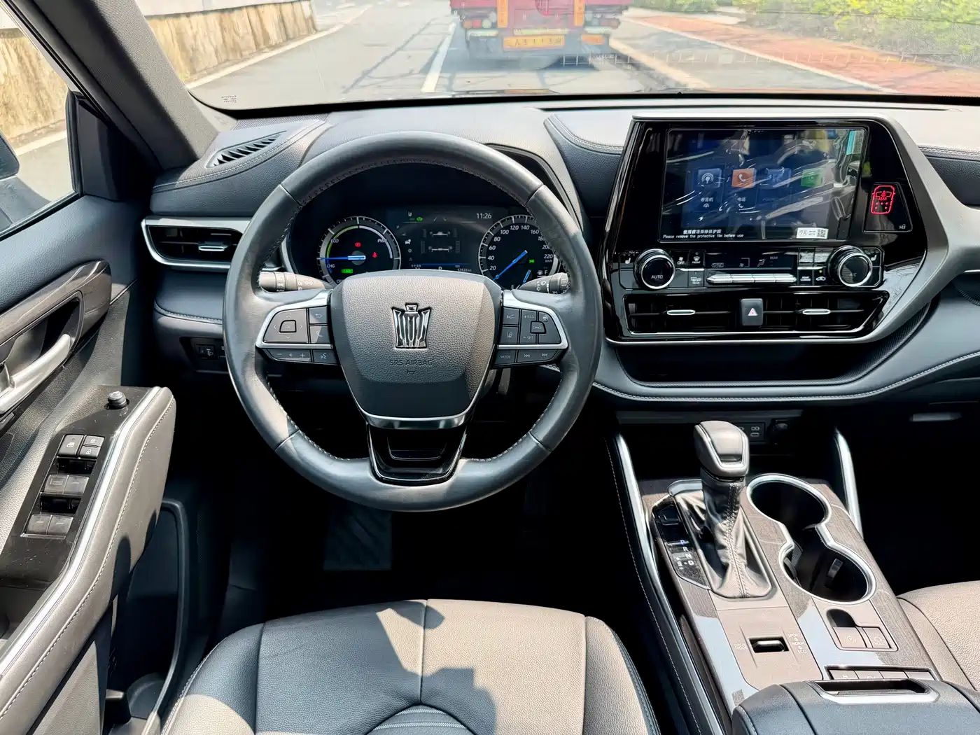 Toyota Crown Kluger 2024 2.5L HEV 4WD Luxury Edition фото 28