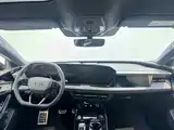Photo 7 - Audi A6L e-tron