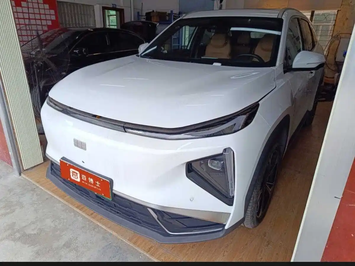 Geely Galaxy Galaxy L7 2025 2025 EM-i 115km Explorer+ Edition