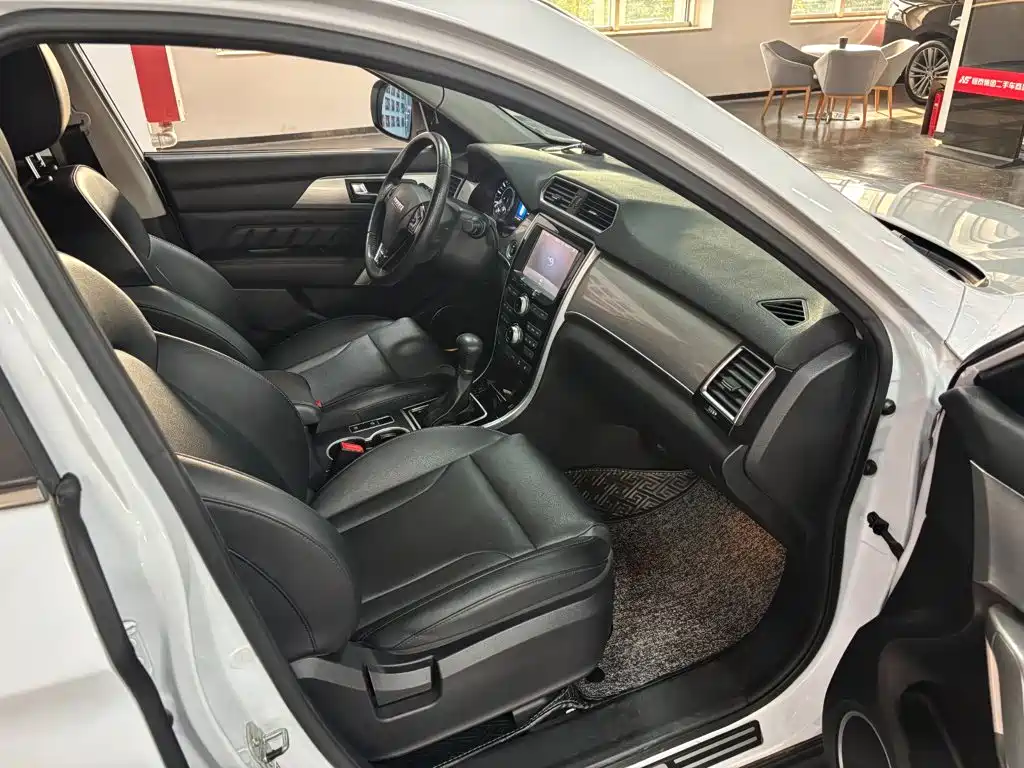 Фото 12 - Haval H2