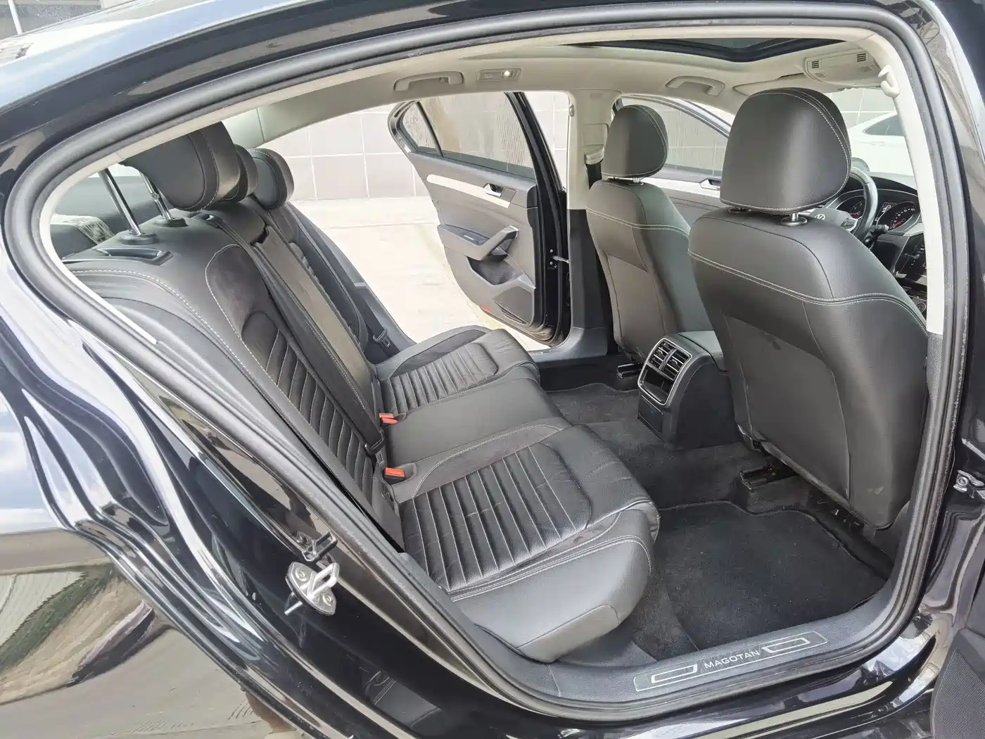 Volkswagen Magotan 2020 280TSI DSG Leading фото 16