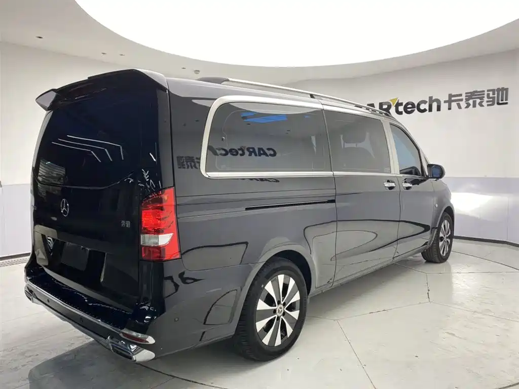 Mercedes-Benz Vito 2023 2.0T Elite 7-Seater фото 5