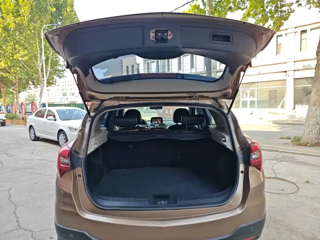 Photo 19 - Haima S5