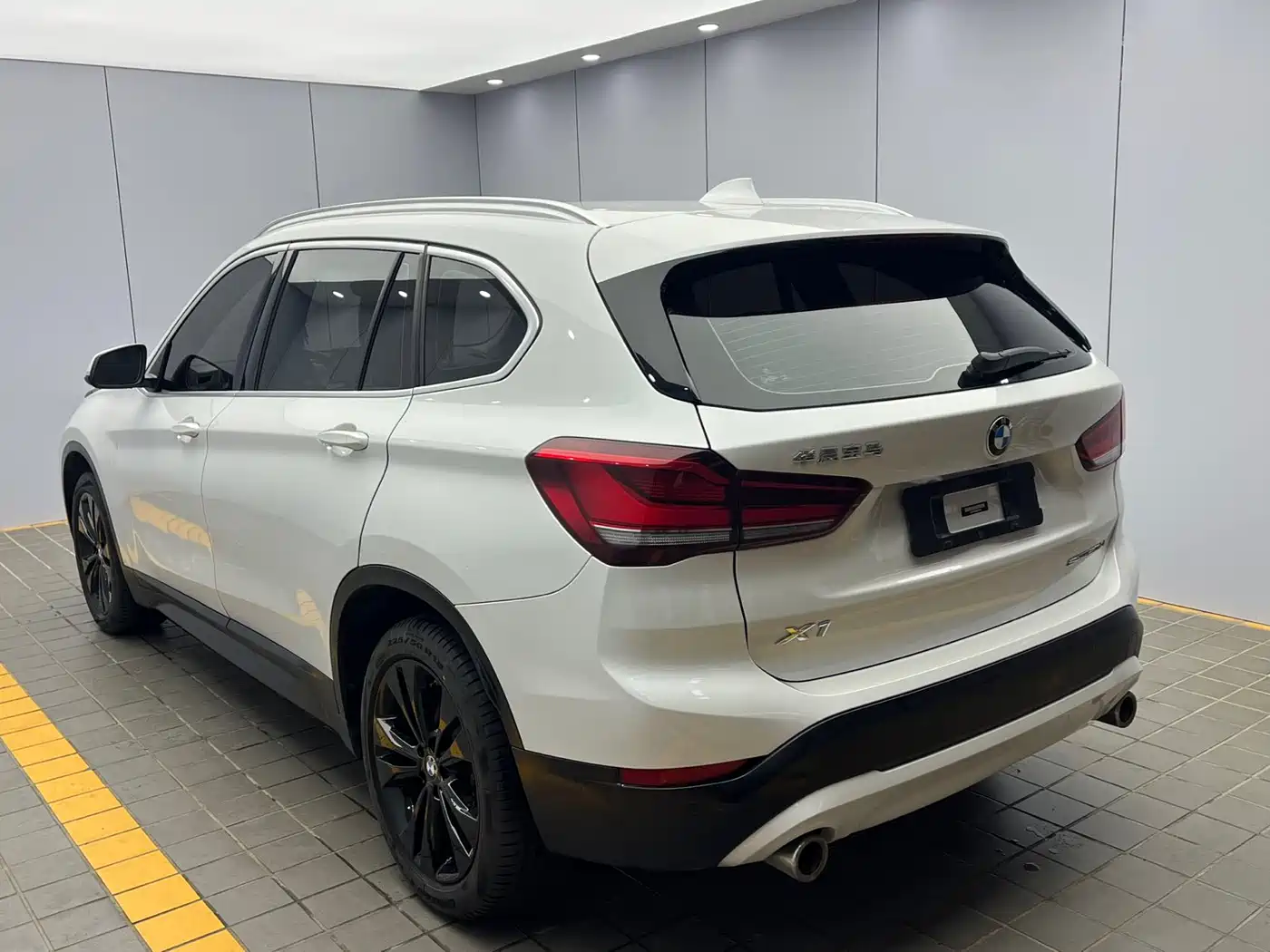 BMW X1 2021 Facelift sDrive20Li Fashion фото 5
