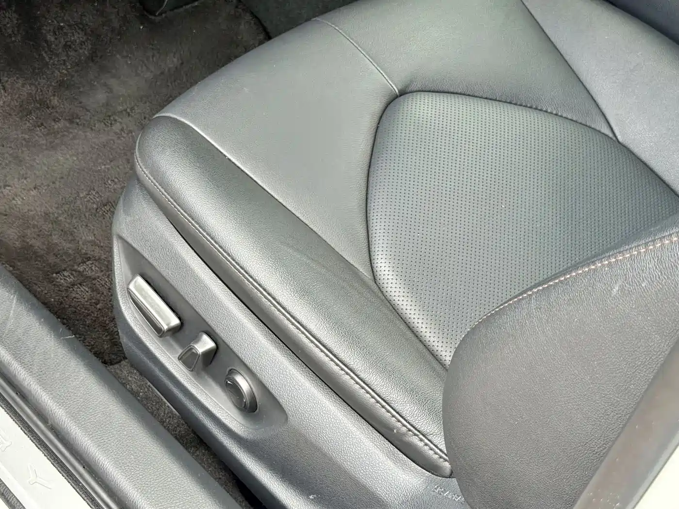 Toyota Camry 2021 2.0G Luxury Edition фото 11