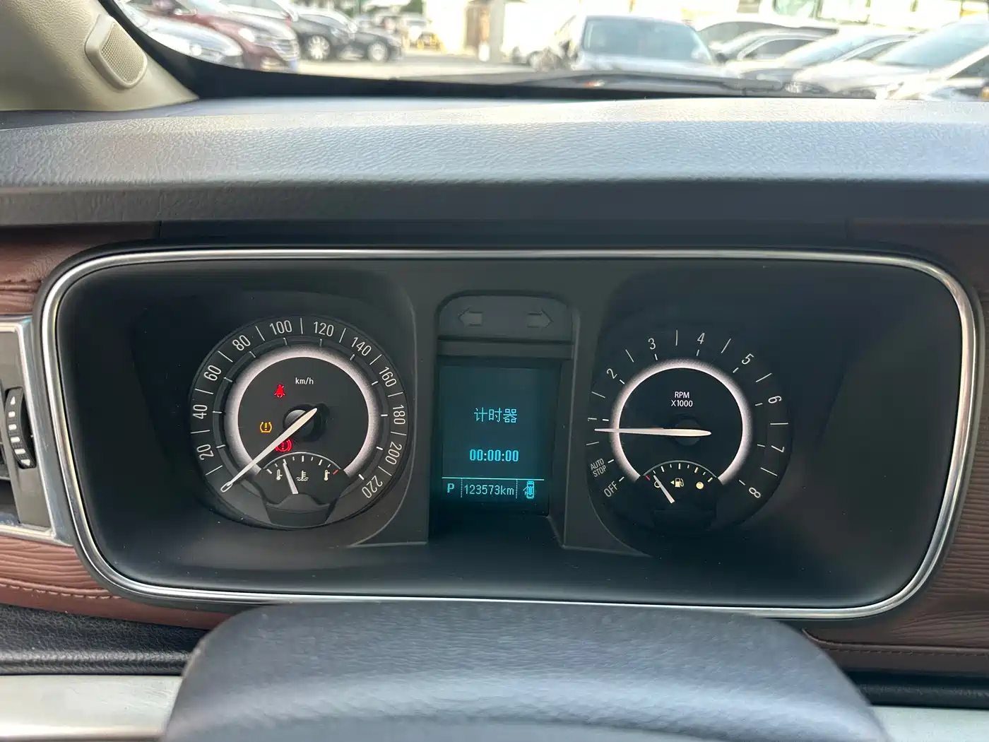 Buick GL8 2018 28T Comfort China VI фото 24