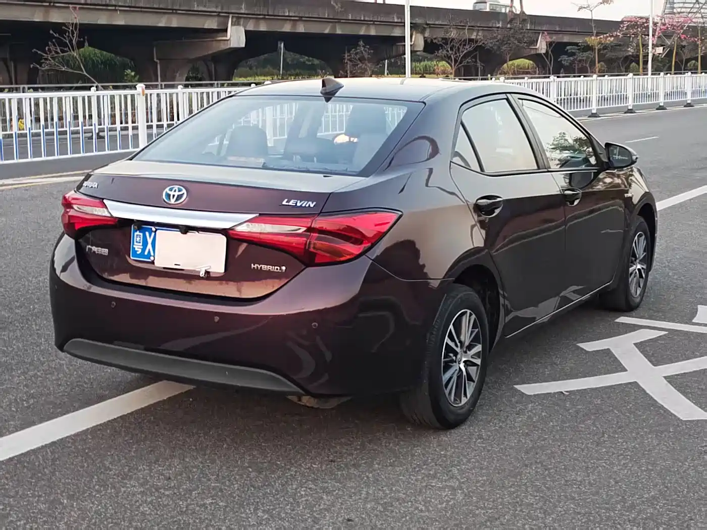 Toyota Levin 2016 Hybrid 1.8H GS E-CVT Elite Sunroof фото 5