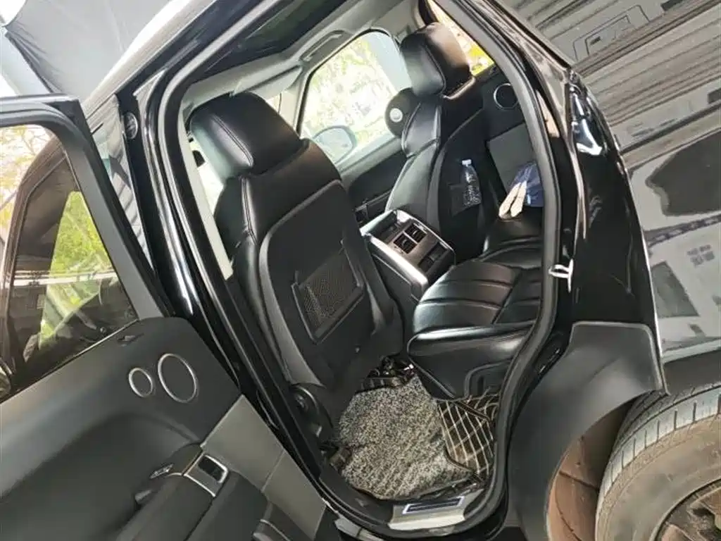 Land Rover Range Rover Sport фото 8