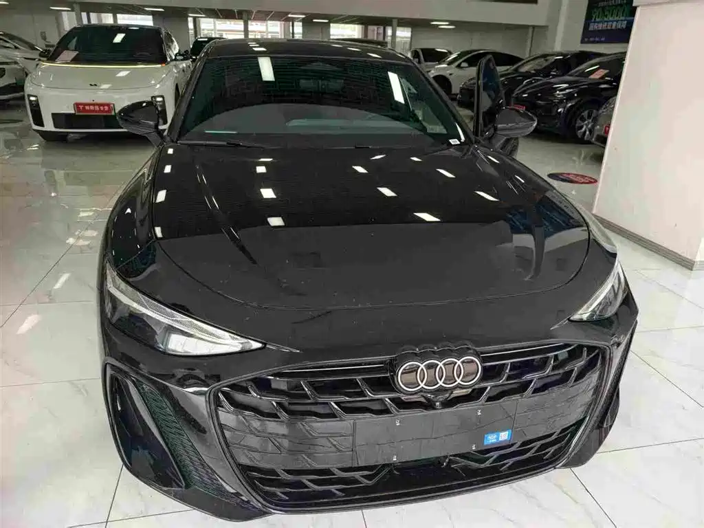 Фото 1 - Audi A6L