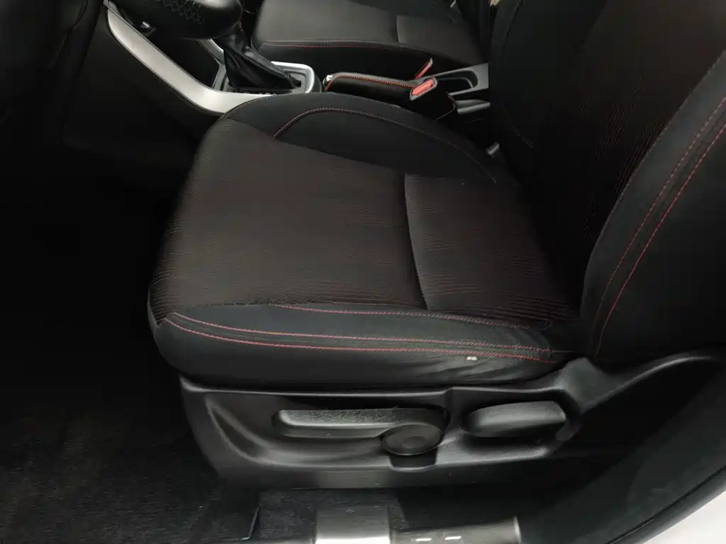 Suzuki SX4 S-Cross 2017 2015 1.6L CVT 2WD Progressive