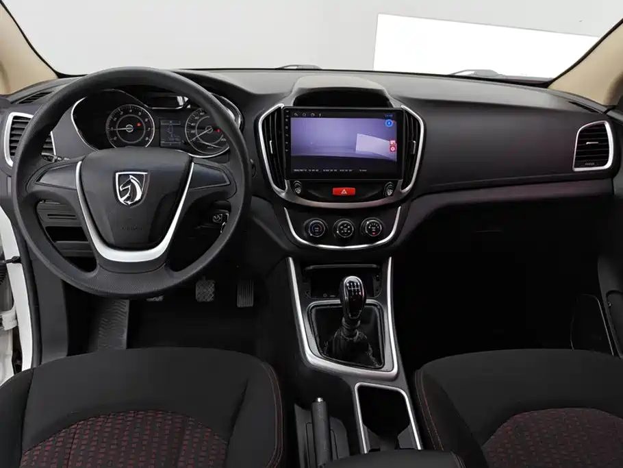 Baojun 560 2016 2016 1.8L Manual Comfort