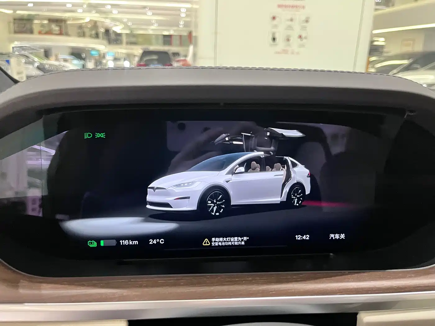 TESLA MODEL X