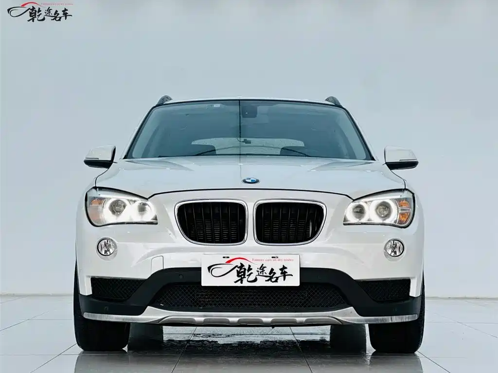 BMW X1 2015 Model sDrive18i Fashion Advanced Edition фото 2