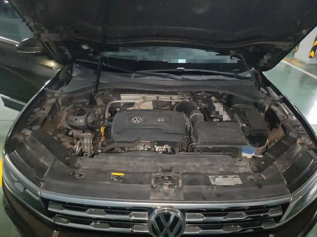 Фото 16 - Volkswagen Tiguan L