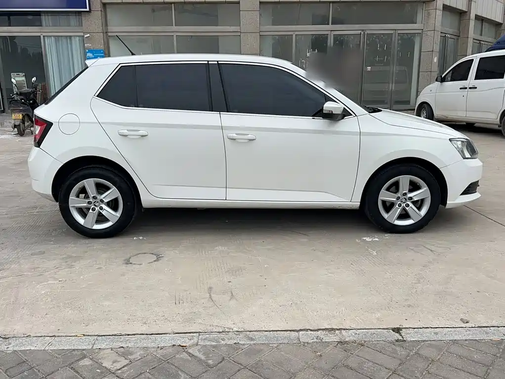 Photo 6 - Škoda Fabia