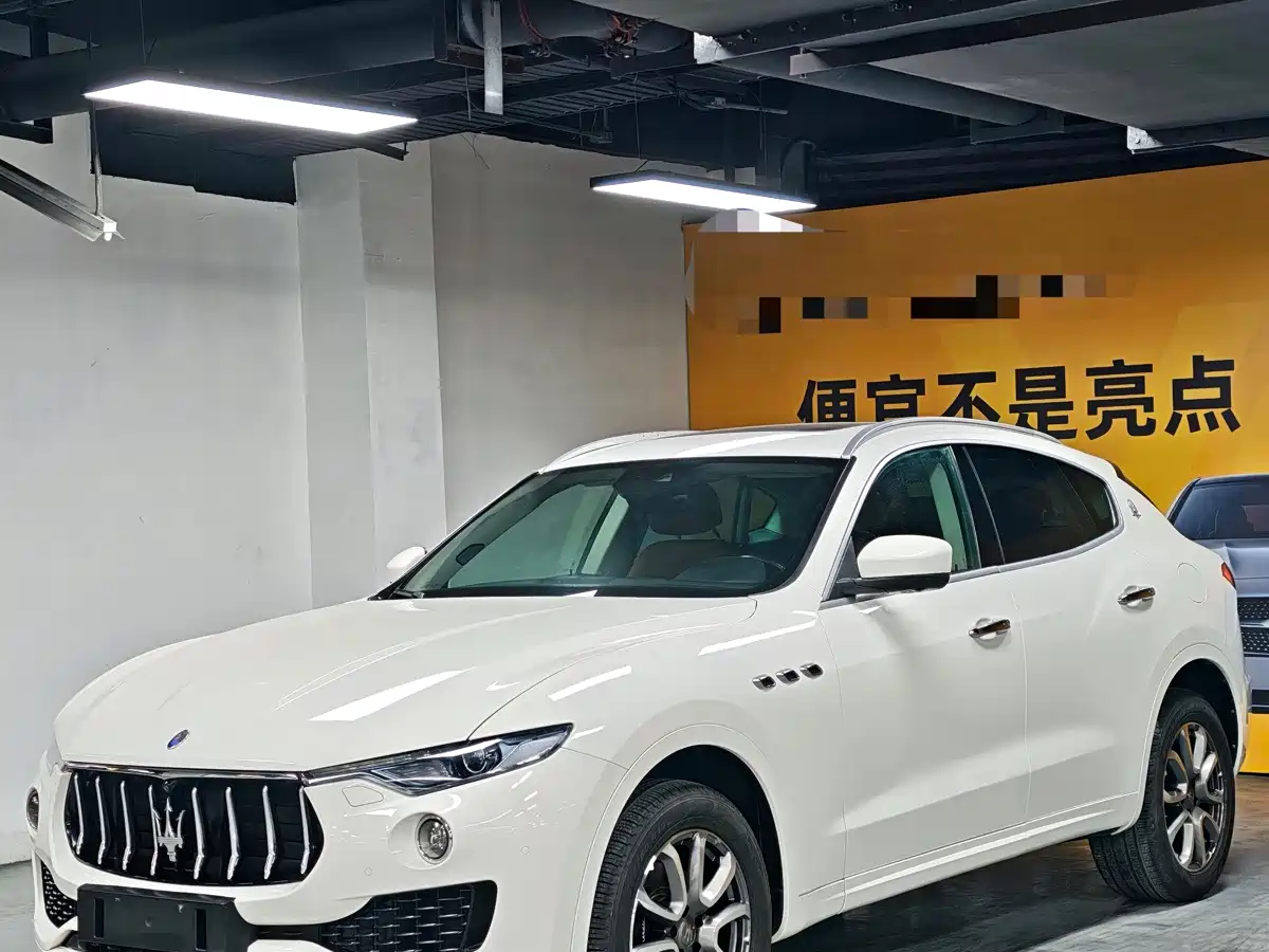 Photo 1 - Maserati Levante