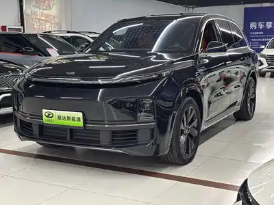 Li Auto L8