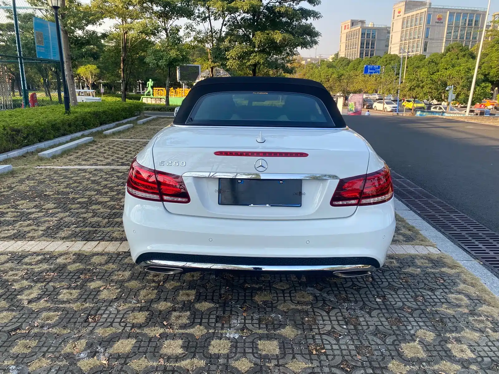 Фото 10 - Mercedes-Benz E-Class (Import)