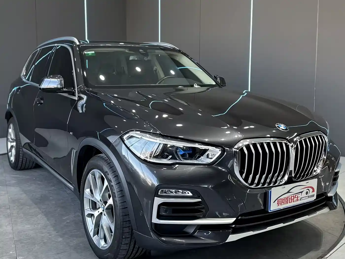 BMW X5 (Import) 2020 xDrive30i X Design Package фото 4