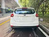 Фото 4 - Ford Focus
