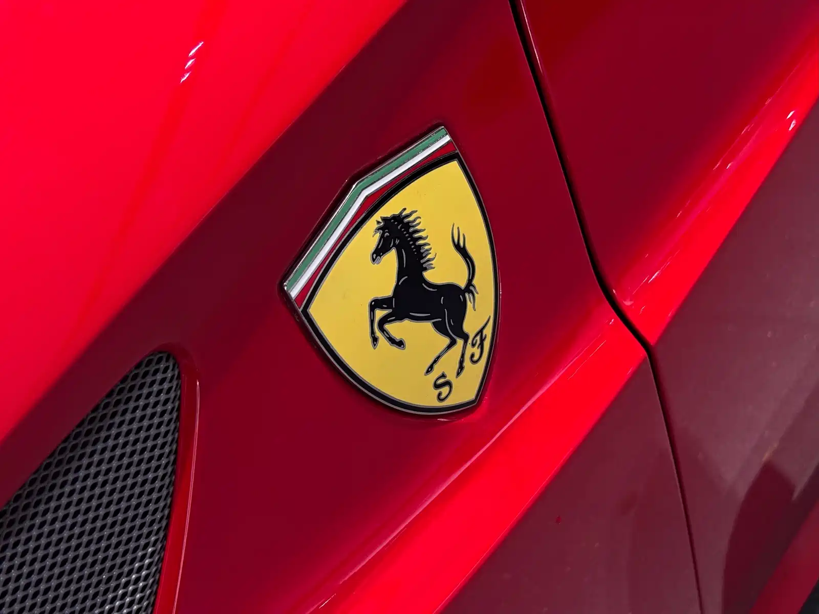 Фото 16 - Ferrari FF