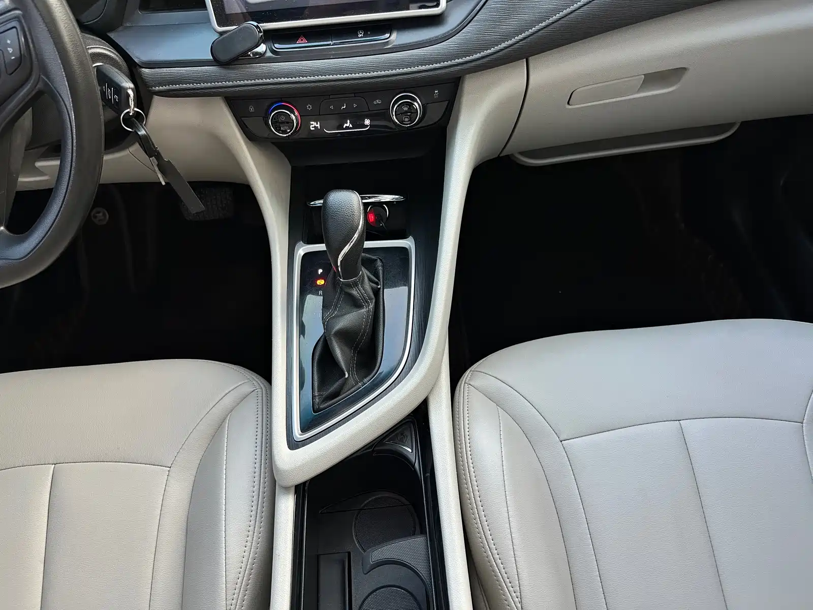Фото 22 - Buick GL6