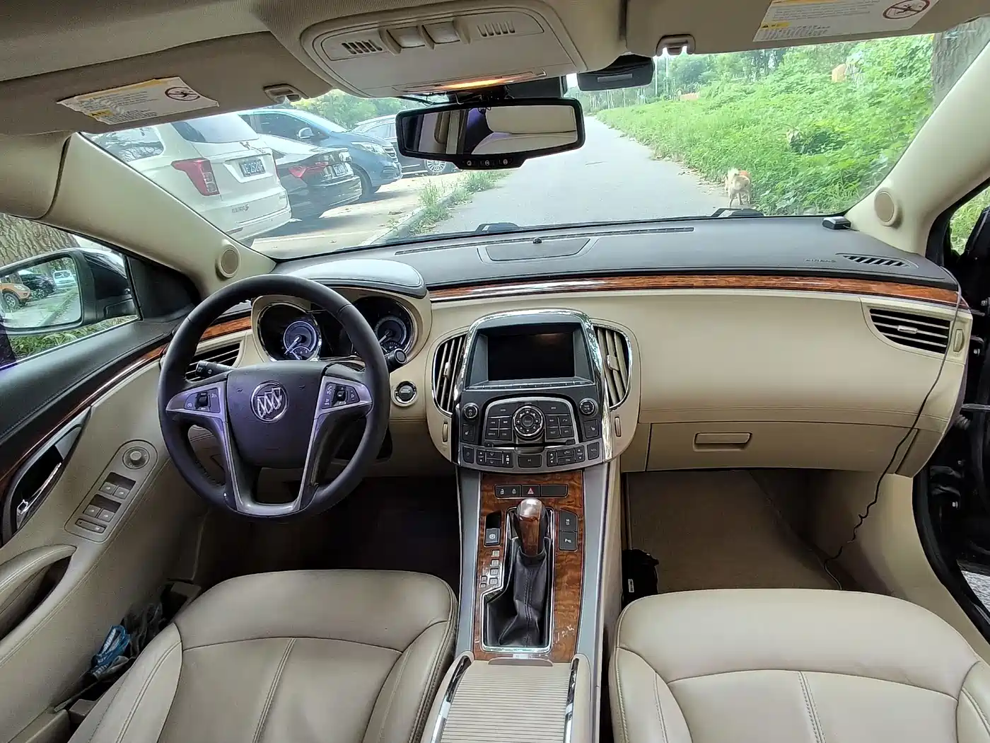 Photo 14 - Buick LaCrosse