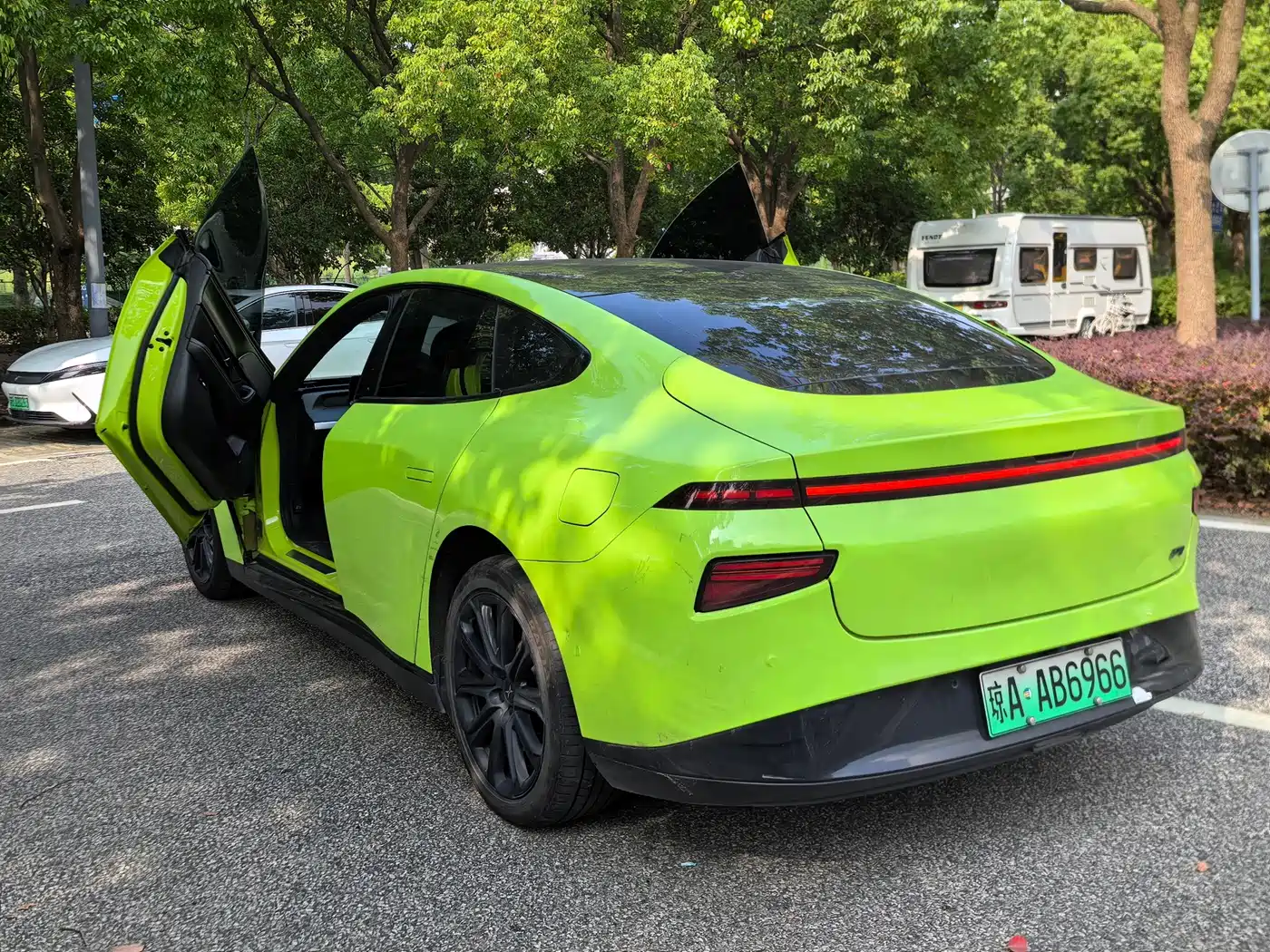 Фото 9 - XPeng P7