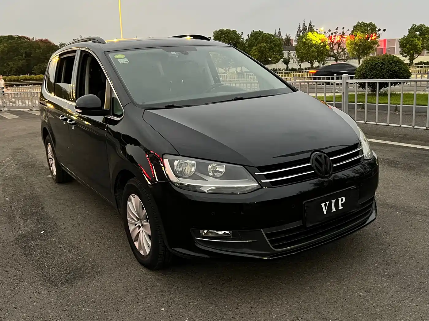 Volkswagen Sharan 2014 2014 2.0TSI Standard