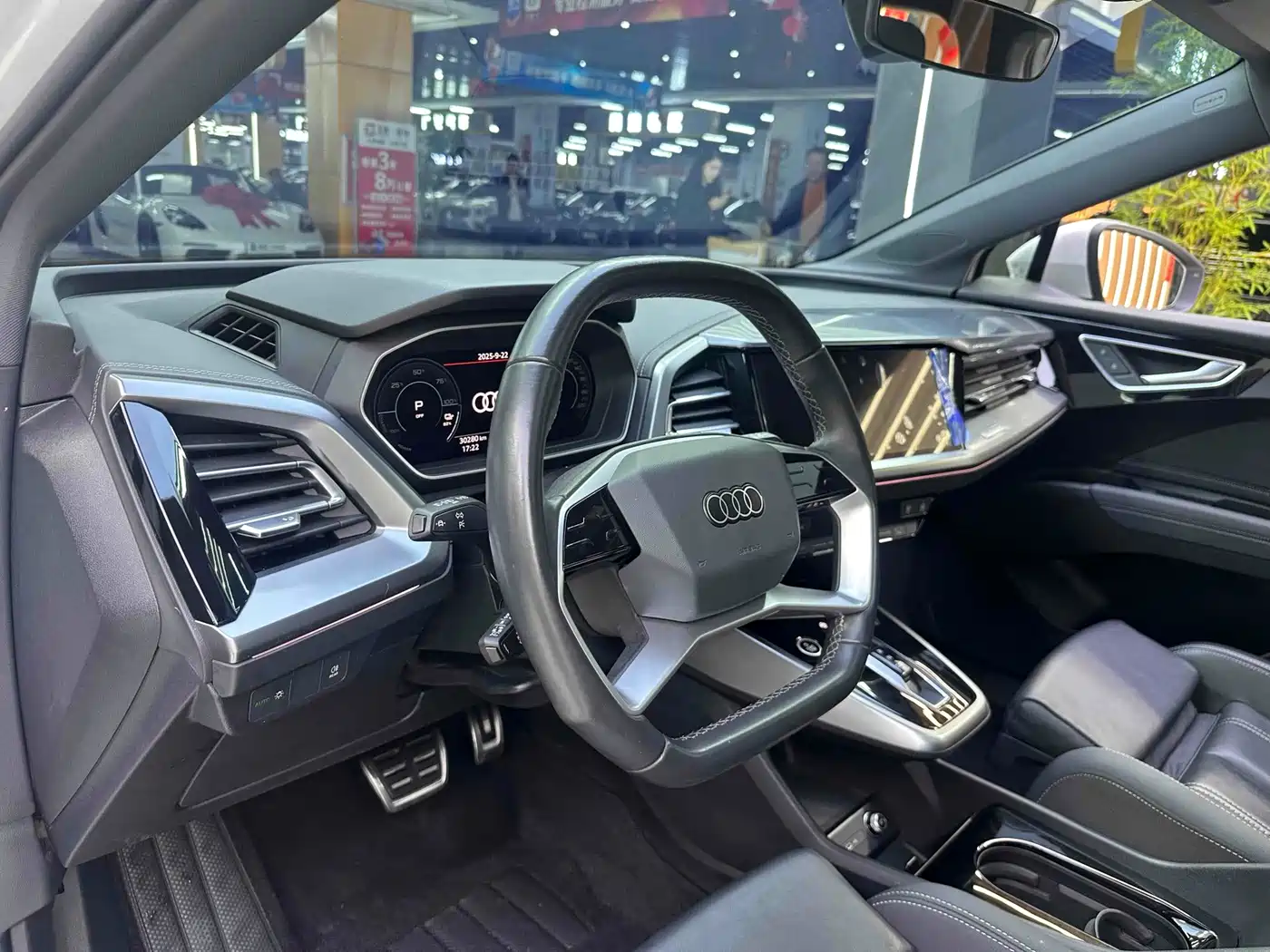 Audi Q4 e-tron 2023 2023 40 e-tron Pioneer Edition