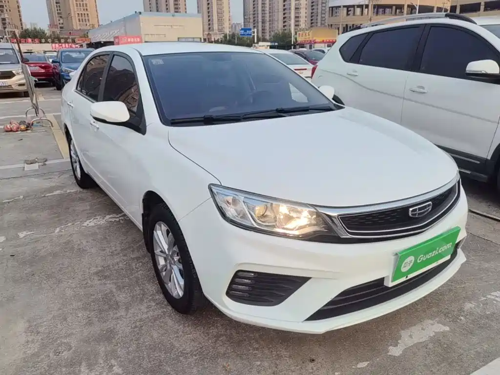 Фото 4 - Geely Vision