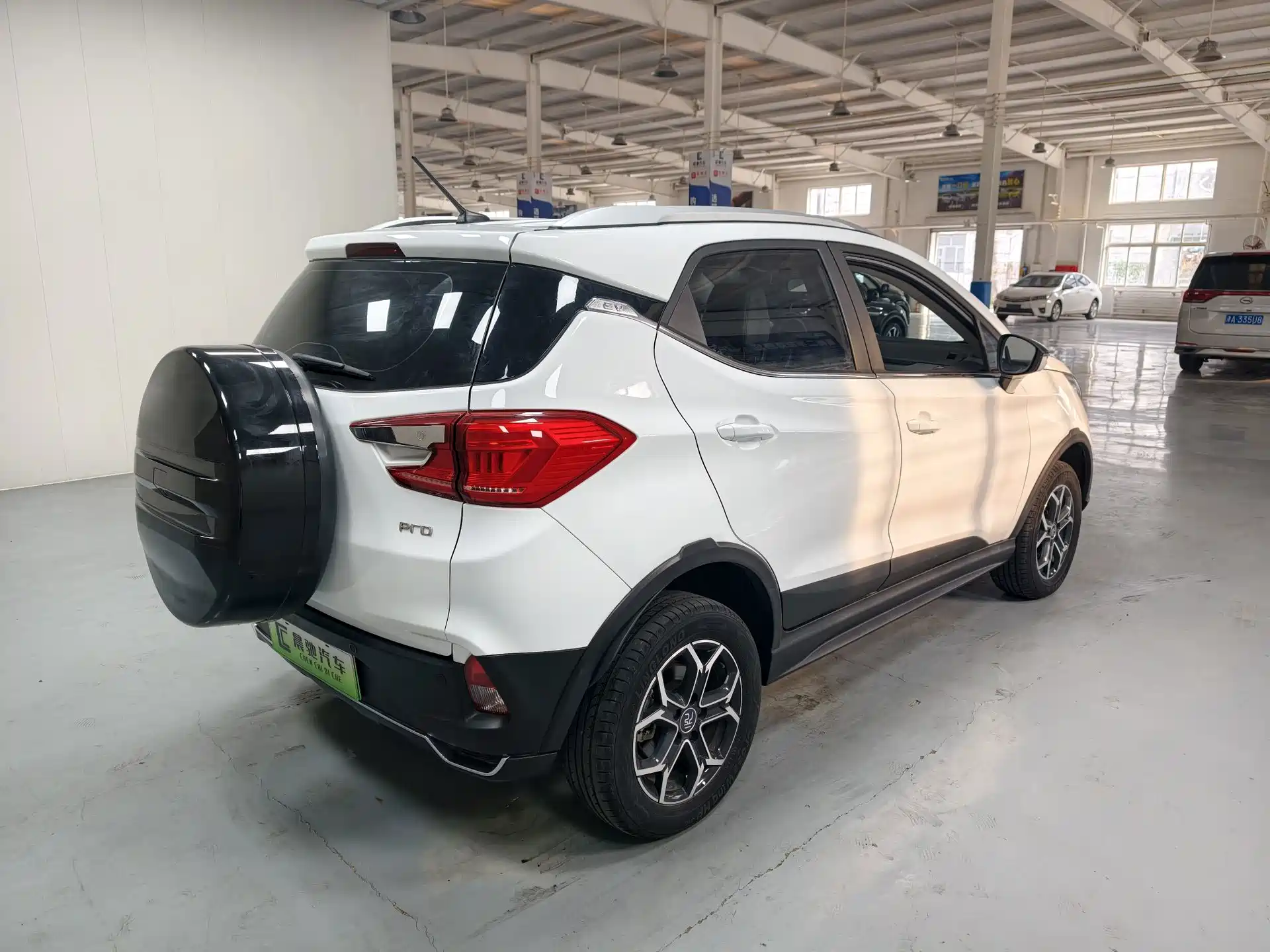 Фото 4 - BYD Yuan Pro