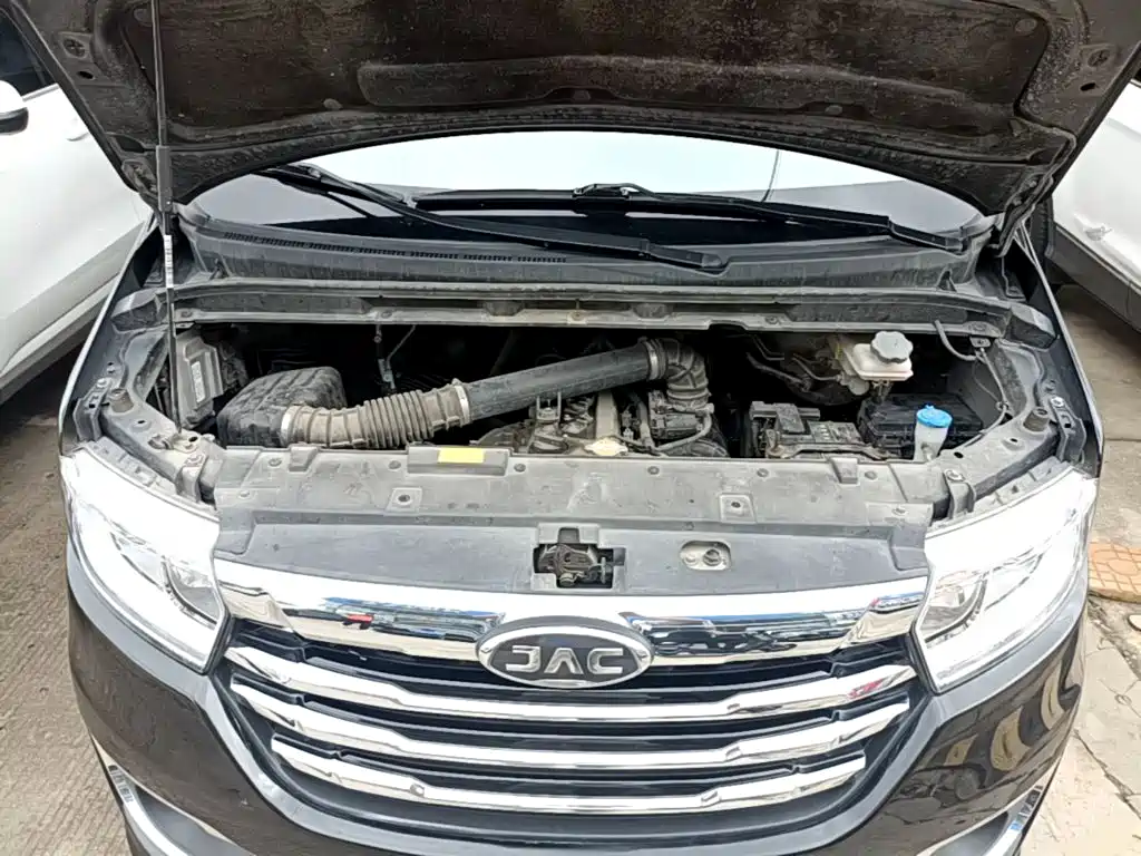 JAC Refine M3 2022 2022 PLUS 1.8L 7-Seater Standard