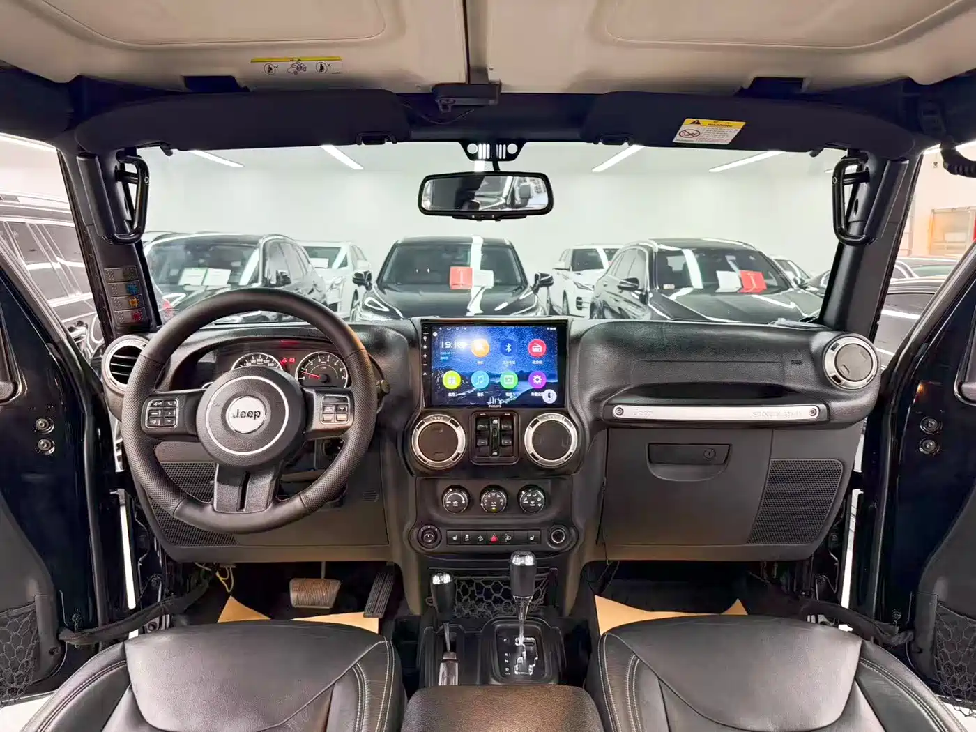 Фото 9 - Jeep Wrangler